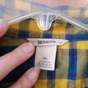 Duluth Trading Co Yellow and Blue Plaid Button Down Shirt